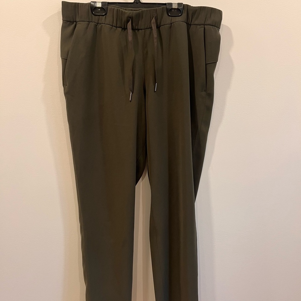 lululemon athletica Women's Dark Olive Green Joggers - Picture 3 of 7